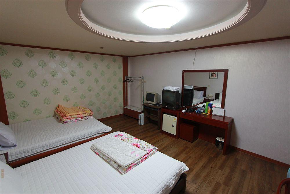 Business Hotel Busan Station Kültér fotó