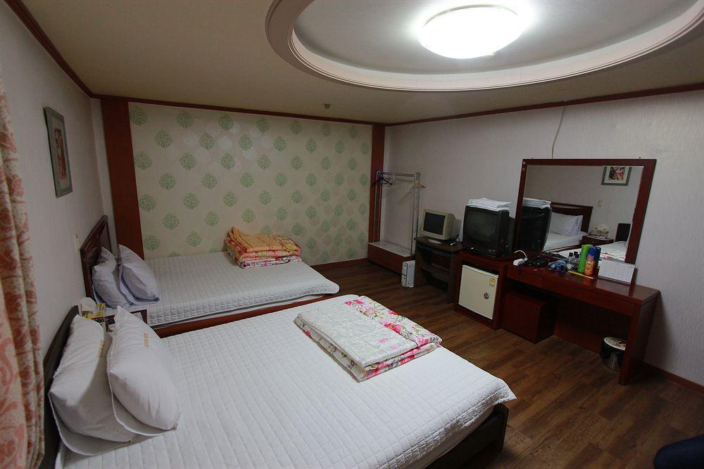 Business Hotel Busan Station Kültér fotó