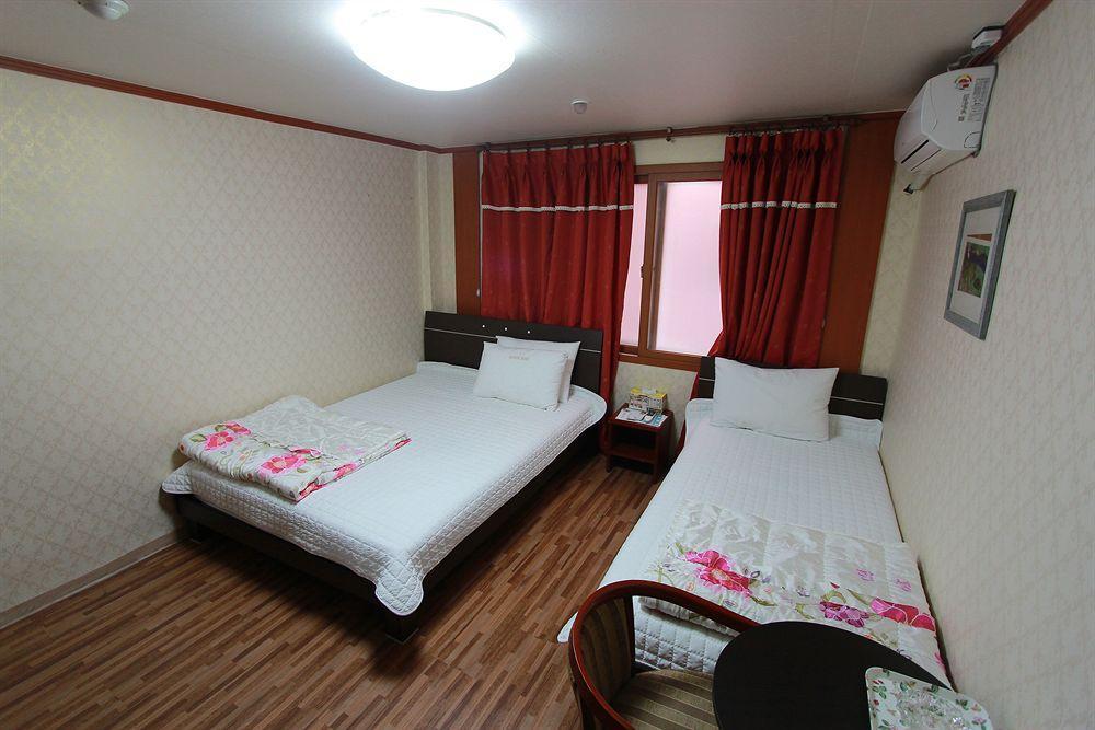 Business Hotel Busan Station Kültér fotó