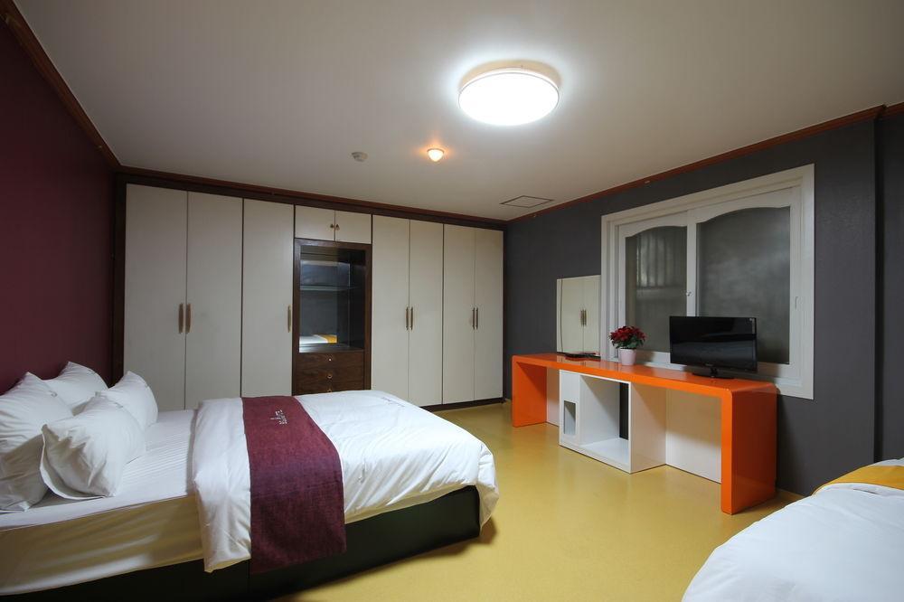 Business Hotel Busan Station Kültér fotó