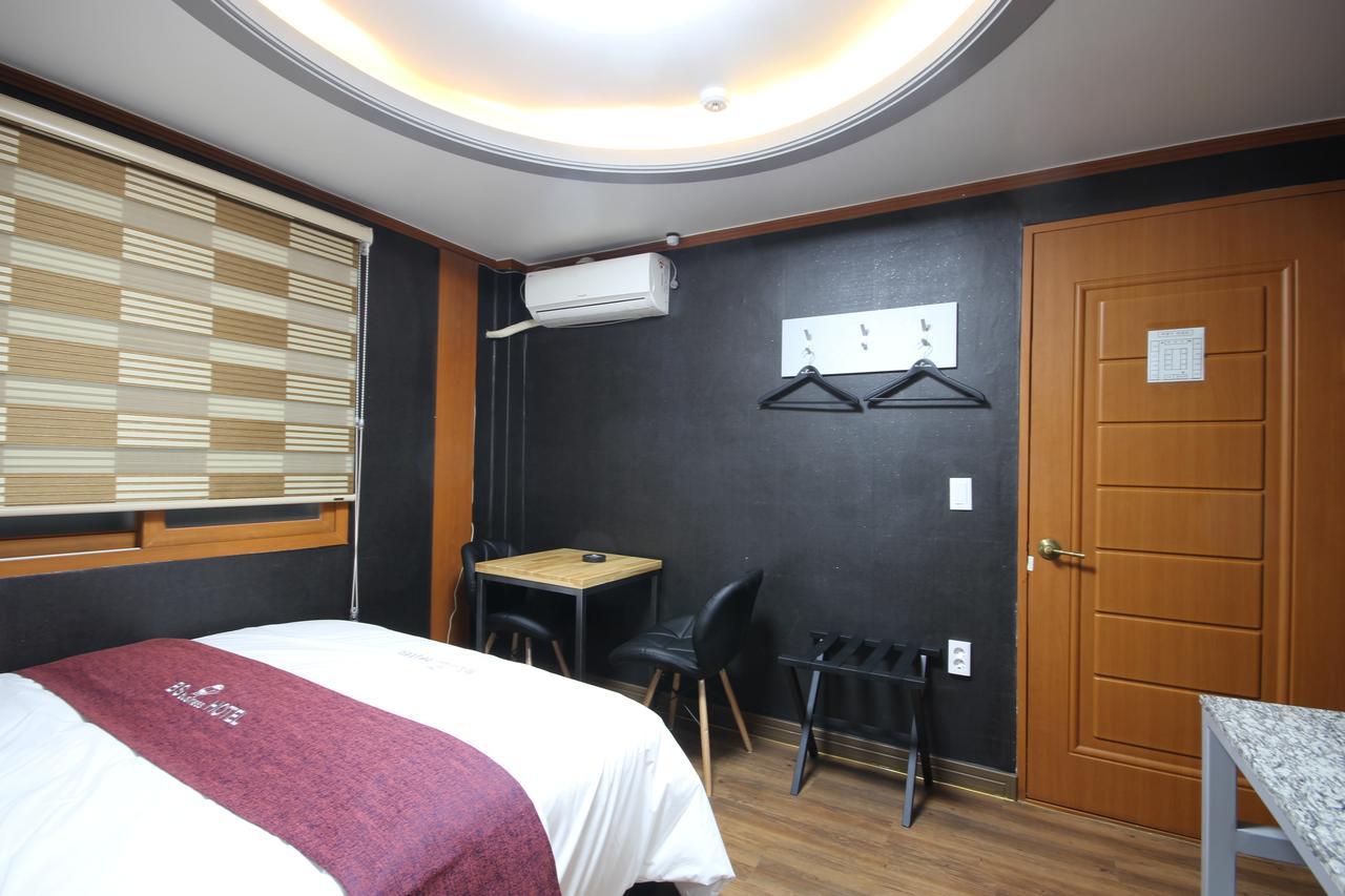 Business Hotel Busan Station Kültér fotó