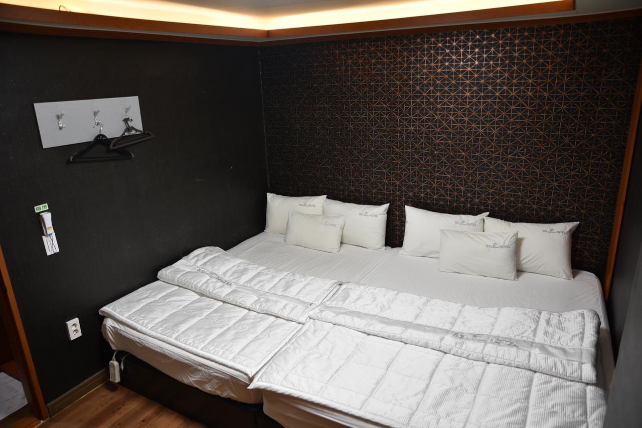 Business Hotel Busan Station Kültér fotó